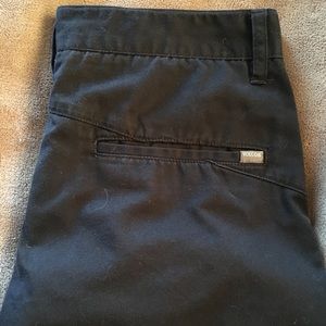 Men’s size 32 black volcom shorts
